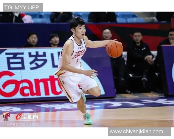 刘泽一的成长之路：从普通学生到优秀人才的蜕变与启示